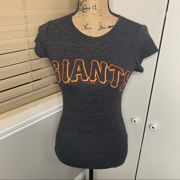 Women’s 5th and Ocean San Francisco Giants Logo T-Shirt - Picture 1 of 14